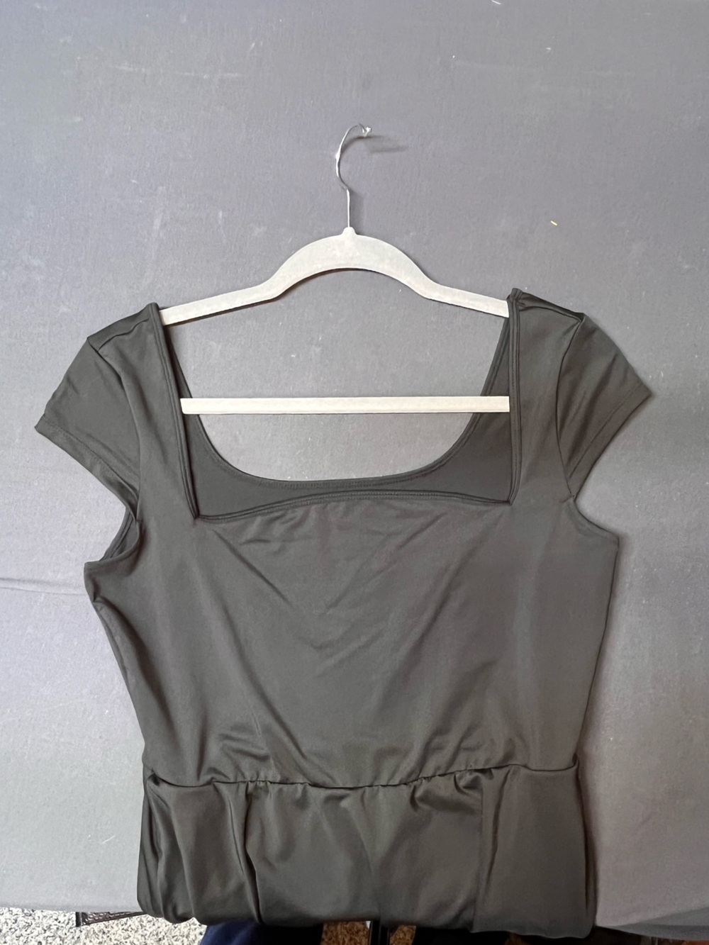 Women's Black Scoop-Neck Midi Dress - Picture 3 of 6